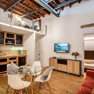 https://casa-cancello.it-romehotels.com